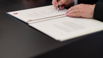 Dr. Heiner Wilmer legt Treueid als künftiger Bischof von Münster ab