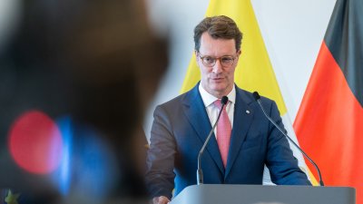 Dr. Heiner Wilmer legt Treueid als künftiger Bischof von Münster ab
