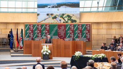 Fünf Jahre nach der Hochwasserkatastrophe: Gemeinsames Gedenken von Landtag und Landesregierung im Beisein von Bundespräsident Steinmeier 