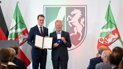 Ministerpräsident Hendrik Wüst verleiht Verdienstorden des Landes Nordrhein-Westfalen an 16 Persönlichkeiten
