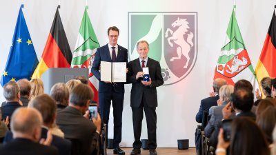 Ministerpräsident Hendrik Wüst verleiht Verdienstorden des Landes Nordrhein-Westfalen an 16 Persönlichkeiten