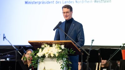 Fast 4.000 künftige Lehrerinnen und Lehrer starten landesweit in ihren Vorbereitungsdienst