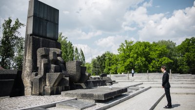 Erinnerung bewahren, Antisemitismus entschlossen bekämpfen: Ministerpräsident Wüst besucht Auschwitz-Birkenau