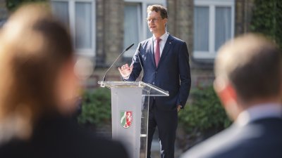 Ministerpräsident Hendrik Wüst empfängt Konsularisches Korps beim Sommerempfang in Warendorf