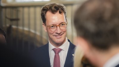 Ministerpräsident Hendrik Wüst empfängt Konsularisches Korps beim Sommerempfang in Warendorf