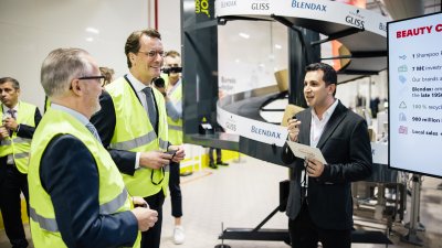 Ministerpräsident Wüst besucht gemeinsam mit dem Henkel-CEO Carsten Knobel das Henkel-Werk in Elmadağ bei Ankara
