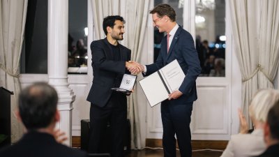 Ministerpräsident Wüst überreicht die Mevlüde-Genç-Medaille in Istanbul an İlkay Gündoğan