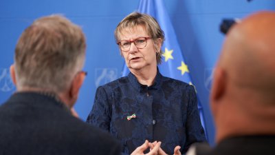 Die Antisemitismusbeauftragte Sylvia Löhrmann gibt ein Interview