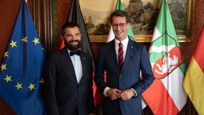 Ministerpräsident Hendrik Wüst empfängt Konsularisches Korps beim Sommerempfang auf Schloss Drachenburg