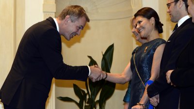 Schwedisches Kronprinzessinnenpaar in Düsseldorf eingetroffen, 28.01.2014