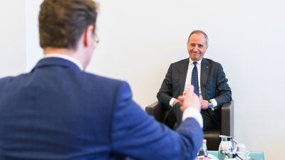 Ministerpräsident Hendrik Wüst trifft den italienischen Botschafter  Armando Varricchio