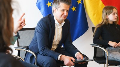 Girls & Boys Day: Schülerinnen und Schüler zu gast bei Ministerpräsident Hendrik Wüst