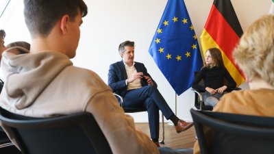 Girls & Boys Day: Schülerinnen und Schüler zu gast bei Ministerpräsident Hendrik Wüst