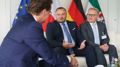 Ministerpräsident Hendrik Wüst empfängt den Marschall der polnischen Woiwodschaft Schlesien