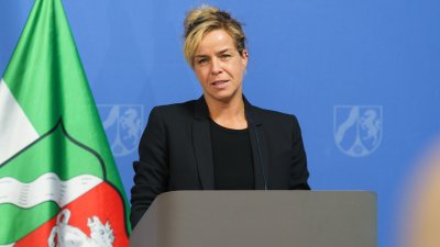 Kabinettpressekonferenz zum Nachtragshaushalt 2022