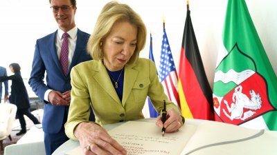 Ministerpräsident Hendrik Wüst empfängt die neue Botschafterin der USA Amy Gutmann