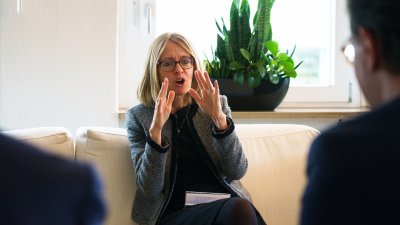 Ministerpräsident Wüst empfängt die Botschafterin des Vereinigten Königreichs Jill Gallard