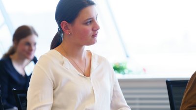 Girls & Boys Day: Schülerinnen und Schüler zu gast bei Ministerpräsident Hendrik Wüst