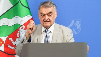 Kabinettspressekonferenz zur NRW-Bundesratsinitiative zur Verschärfung von Straftaten im Amt