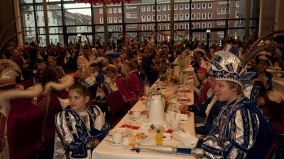 Ministerpräsidentin Hannelore Kraft empfängt die Kinderprinzenpaare und Kinderdreigestirne aus NRW