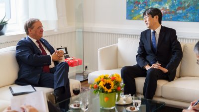 Ministerpräsident Armin Laschet empfängt den Generalkonsul von Japan in Nordrhein-Westfalen