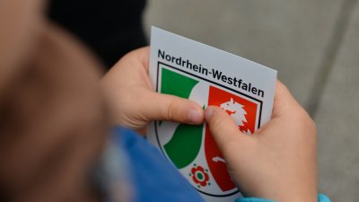 Ministerpräsident Hendrik Wüst nimmt an den Feierlichkeiten zum Tag der Deutschen Einheit in Erfurt teil