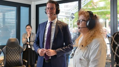 Ministerpräsident Hendrik Wüst nimmt an den Feierlichkeiten zum Tag der Deutschen Einheit in Erfurt teil
