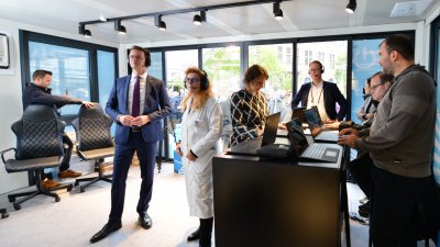 Ministerpräsident Hendrik Wüst nimmt an den Feierlichkeiten zum Tag der Deutschen Einheit in Erfurt teil