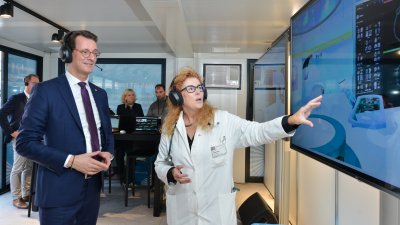 Ministerpräsident Hendrik Wüst nimmt an den Feierlichkeiten zum Tag der Deutschen Einheit in Erfurt teil