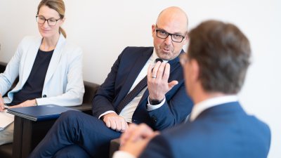 Ministerpräsident Wüst empfängt den Regierungschef des Fürstentums Liechtenstein zum Antrittsbesuch