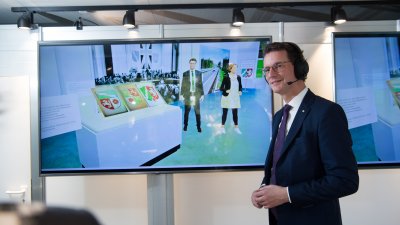 Ministerpräsident Hendrik Wüst nimmt an den Feierlichkeiten zum Tag der Deutschen Einheit in Erfurt teil