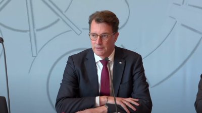 Ministerpräsident Wüst bei der Landespressekonferenz zum Thema Israel