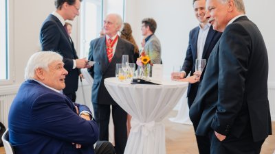 Ministerpräsident Wüst händigt engagierten Bürgern den Bundesverdienstorden aus