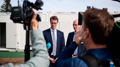 Besuch einer neuen Flüchtlingsunterkunft in Halle (Westfalen)