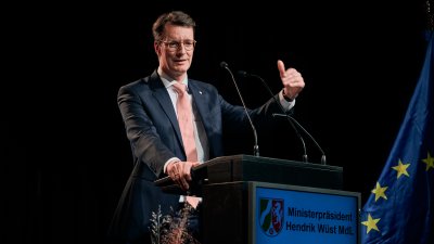 Ministerpräsident Hendrik Wüst dankt Arbeitnehmerinnen und Arbeitnehmern