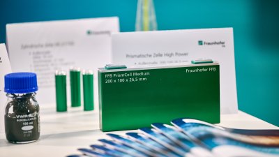 Ministerpräsident Hendrik Wüst übergibt erstes Gebäude der Forschungsfertigung Batteriezelle in Münster