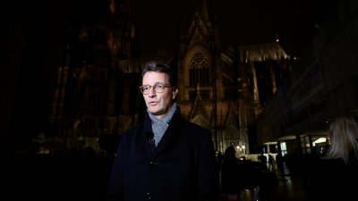 Ministerpräsident Wüst nimmt am Schweigegang zur Kölner Synagoge teil