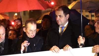 Ministerpräsident Wüst nimmt am Schweigegang zur Kölner Synagoge teil