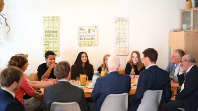 Von Weeze nach Xanten: Ministerpräsident Hendrik Wüst besucht den Niederrhein