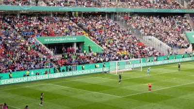 Besuch des DFB-Pokalfinales der Frauen