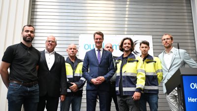 Eröffnung einer Metallpulveranlage beim Stahlhersteller Outokumpu in Krefeld