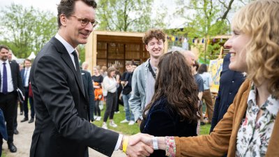 Ministerpräsident Hendrik Wüst nimmt an Feierlichkeiten zum niederländischen Befreiungstag teil