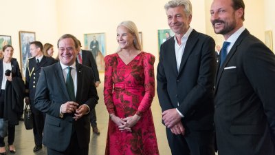 Ministerpräsident Armin Laschet begrüßt Kronprinzenpaar aus Norwegen zu Munch-Eröffnung im K20
