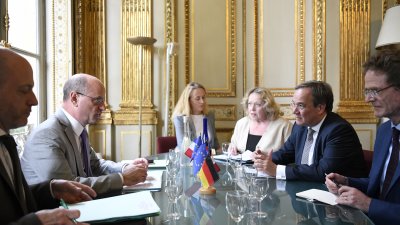 Der Kulturbevollmächtigte Ministerpräsident Armin Laschet besucht Frankreich