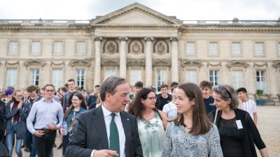 Der Kulturbevollmächtigte Ministerpräsident Armin Laschet besucht Frankreich