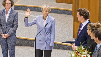Vereidigung des neuen Landeskabinetts im Landtag Nordrhein-Westfalen