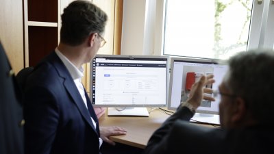 Ministerpräsident Hendrik Wüst dankt Staatsanwältinnen und Staatsanwälten für die innovative Arbeit im Bereich der Bekämpfung von Cyberkriminalität