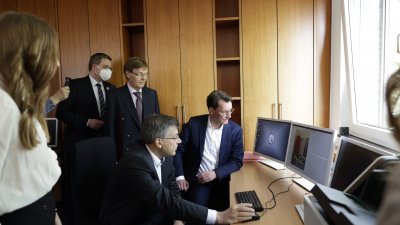 Ministerpräsident Hendrik Wüst dankt Staatsanwältinnen und Staatsanwälten für die innovative Arbeit im Bereich der Bekämpfung von Cyberkriminalität