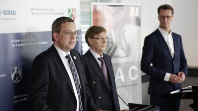 Ministerpräsident Hendrik Wüst dankt Staatsanwältinnen und Staatsanwälten für die innovative Arbeit im Bereich der Bekämpfung von Cyberkriminalität