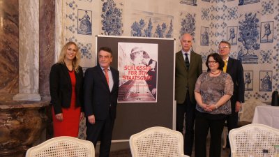 Minister Groschek bei der Vorstellung der Ausstelung "Schlösser für den Staatsgast – Schönhausen und Augustusburg Staatsbesuche im geteilten Deutschland"